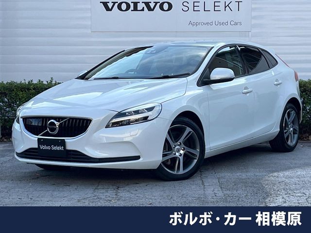 VOLVO VOLVO V40 2017