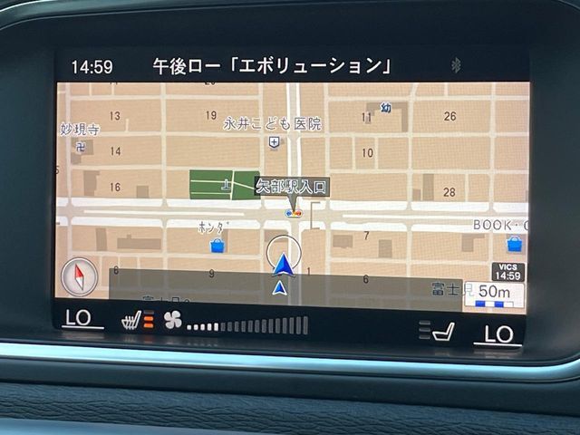 VOLVO VOLVO V40 2017