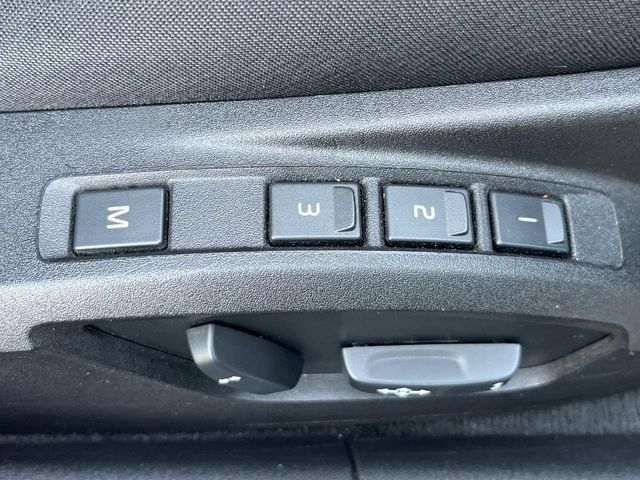 VOLVO VOLVO V40 2017