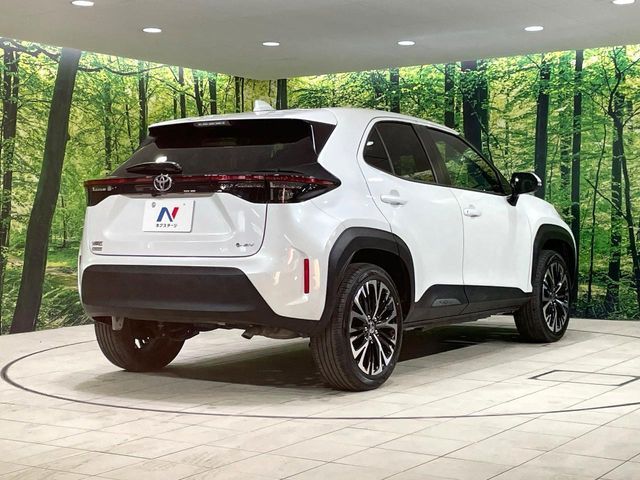 TOYOTA YARIS CROSS HYBRID 2025