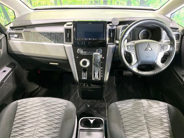 MITSUBISHI DELICA D:5 4WD 2019