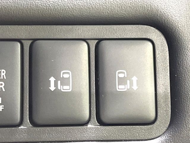 MITSUBISHI DELICA D:5 4WD 2019