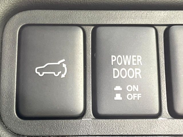 MITSUBISHI DELICA D:5 4WD 2019