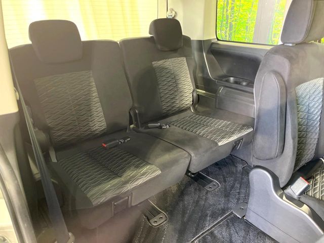 MITSUBISHI DELICA D:5 4WD 2019