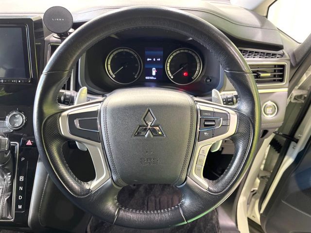 MITSUBISHI DELICA D:5 4WD 2019