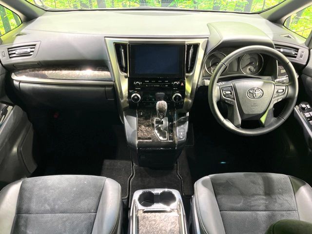 TOYOTA ALPHARD 2022