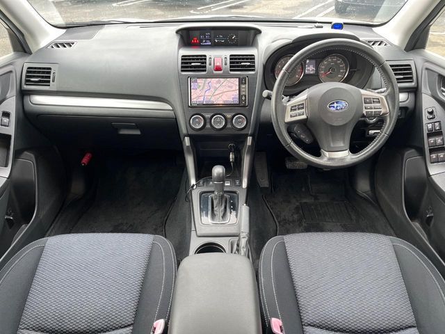 SUBARU FORESTER 2012