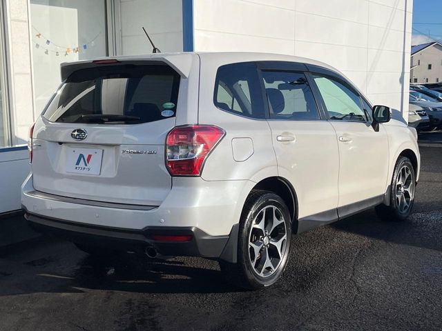 SUBARU FORESTER 2012