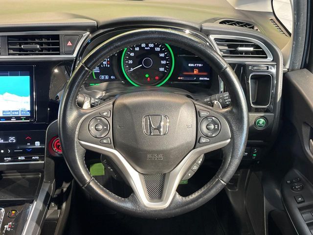 HONDA SHUTTLE HYBRID 2018