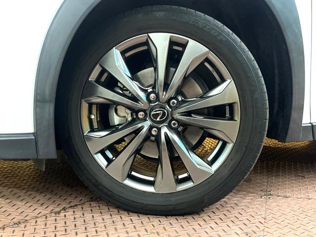 TOYOTA LEXUS UX200 2019