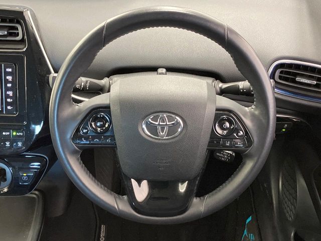 TOYOTA PRIUS 2019