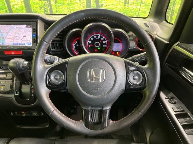 HONDA N BOX CUSTOM 2017