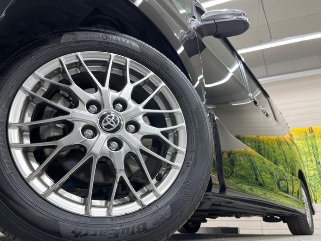 TOYOTA VOXY HYBRID 2021