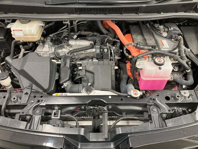 TOYOTA VOXY HYBRID 2021