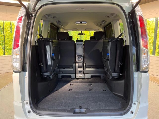 NISSAN SERENA  WG 2011