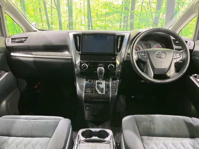 TOYOTA VELLFIRE 2019