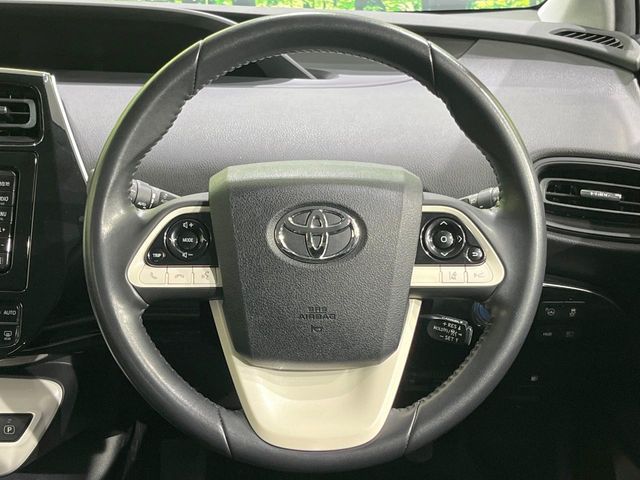 TOYOTA PRIUS 2017
