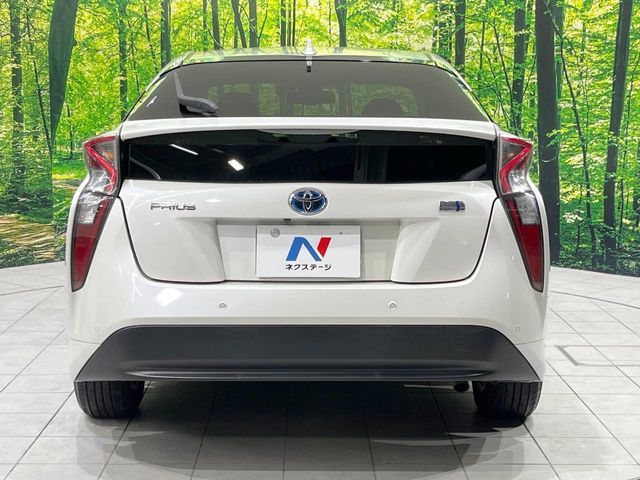 TOYOTA PRIUS 2017