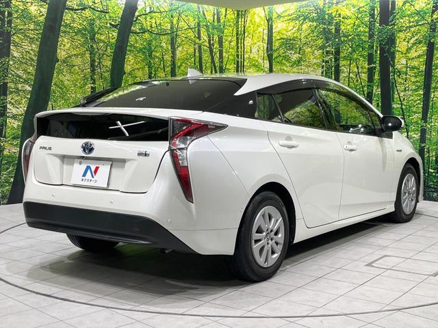TOYOTA PRIUS 2017