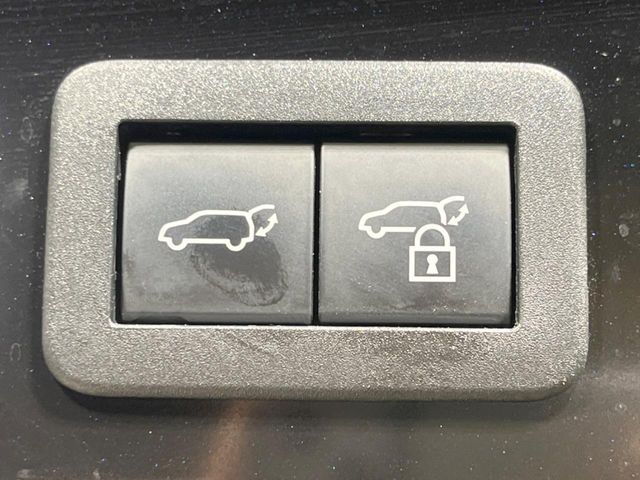 TOYOTA COROLLA CROSS HYBRID 2025