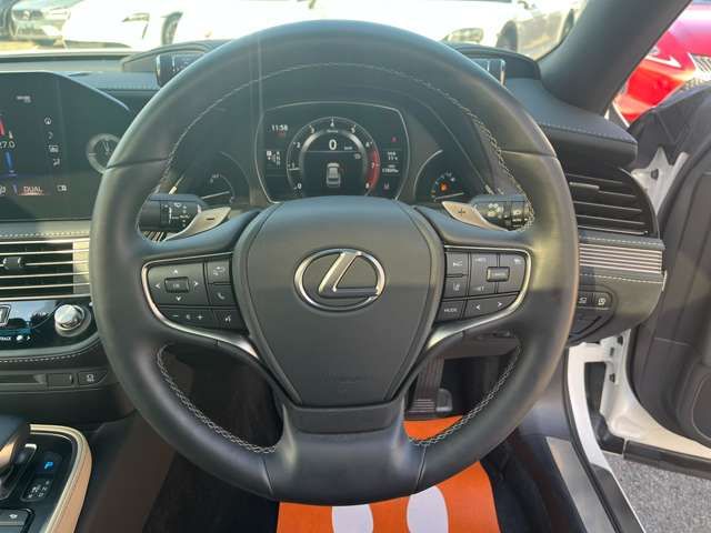 TOYOTA LEXUS LS500 2022