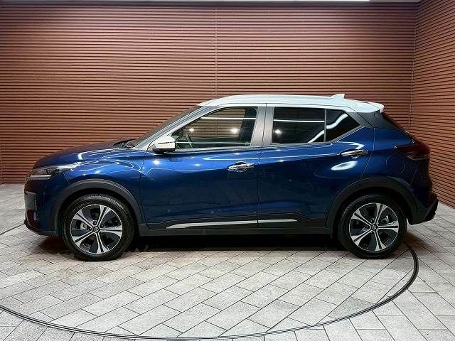 NISSAN KICKS 2023