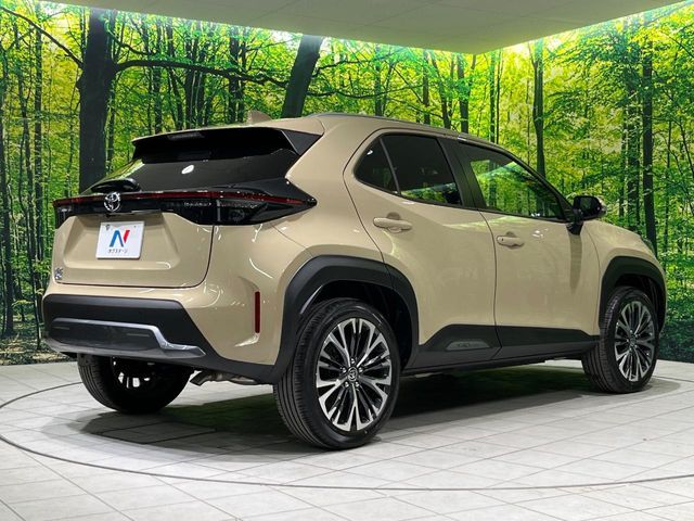 TOYOTA YARIS CROSS 2023