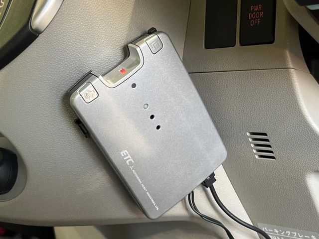 DAIHATSU TANTO 4WD 2015