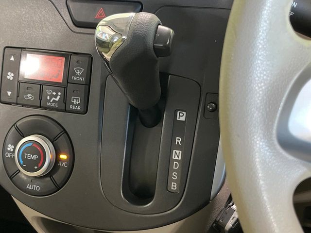 DAIHATSU TANTO 4WD 2015