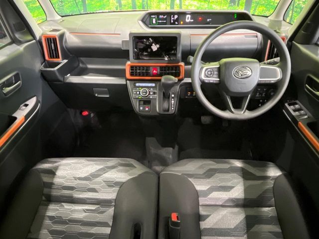 DAIHATSU TANTO FAN CROSS 4WD 2025