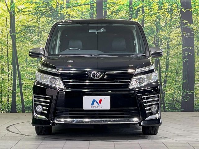 TOYOTA VOXY 2015