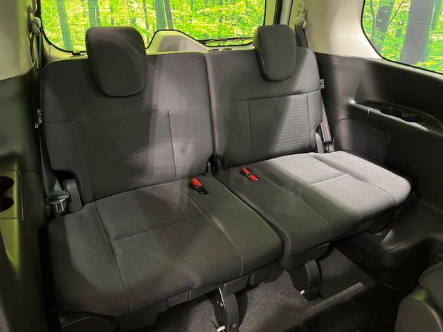 NISSAN SERENA  WG 4WD 2023