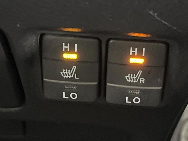 TOYOTA ESQUIRE HYBRID 2016