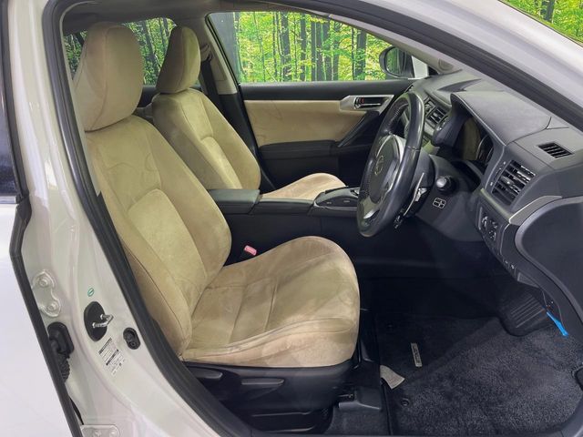 TOYOTA LEXUS CT200h 2011