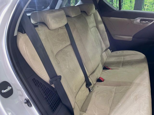 TOYOTA LEXUS CT200h 2011