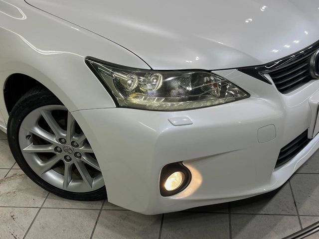 TOYOTA LEXUS CT200h 2011