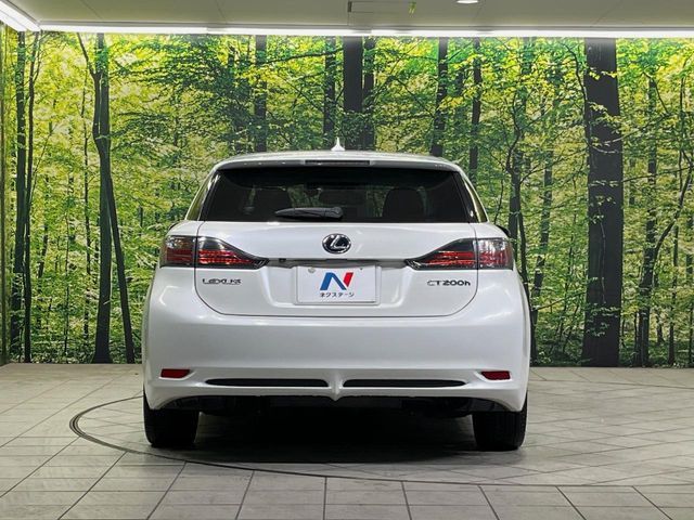 TOYOTA LEXUS CT200h 2011