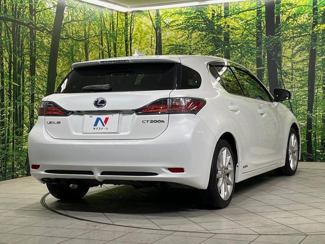 TOYOTA LEXUS CT200h 2011