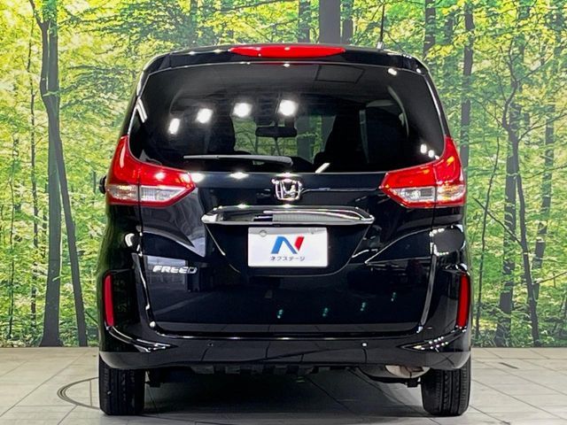 HONDA FREED 2024
