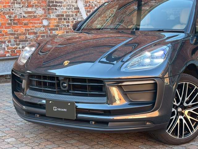 PORSCHE PORSCHE Macan 2023