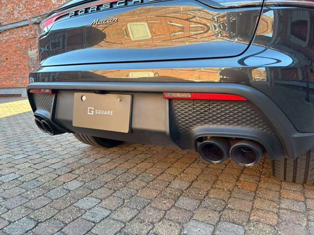 PORSCHE PORSCHE Macan 2023