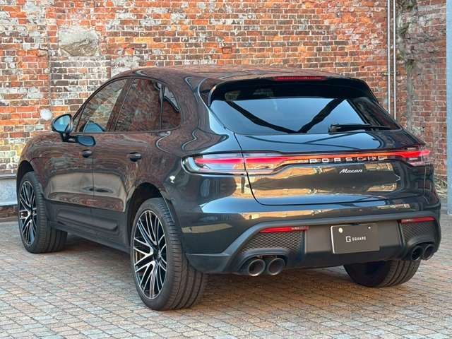 PORSCHE PORSCHE Macan 2023