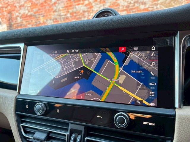 PORSCHE PORSCHE Macan 2023