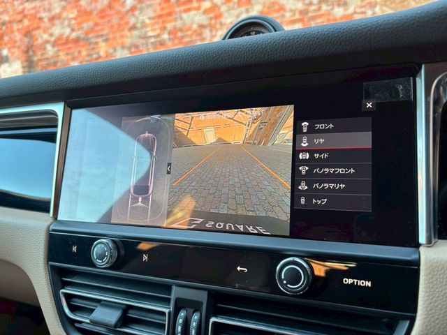 PORSCHE PORSCHE Macan 2023