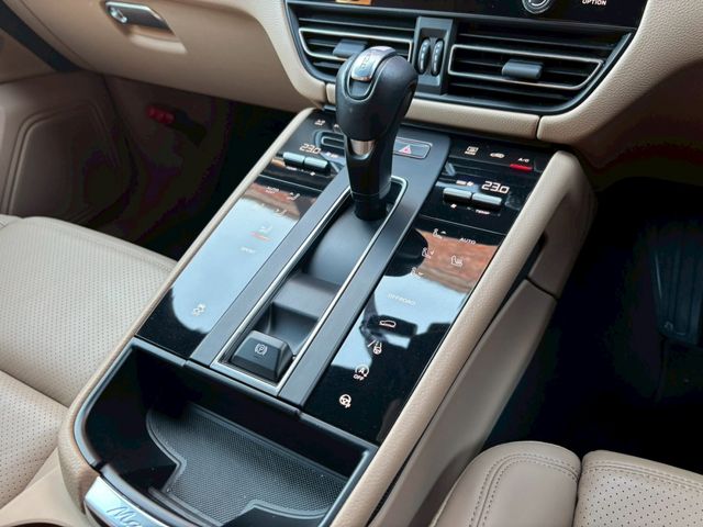 PORSCHE PORSCHE Macan 2023