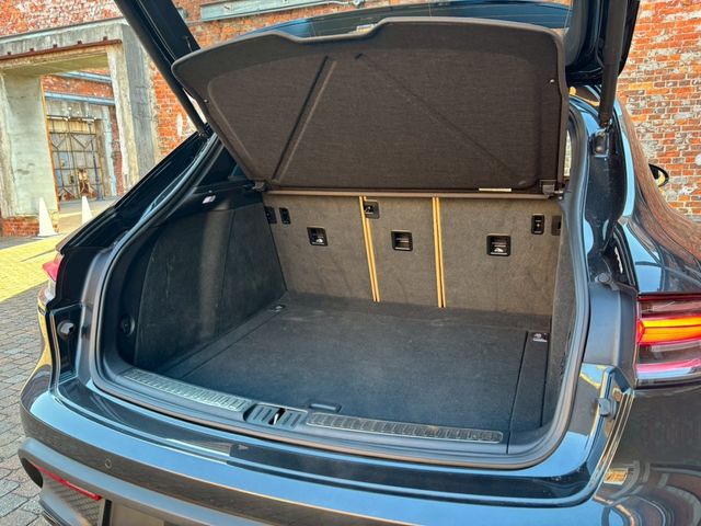 PORSCHE PORSCHE Macan 2023