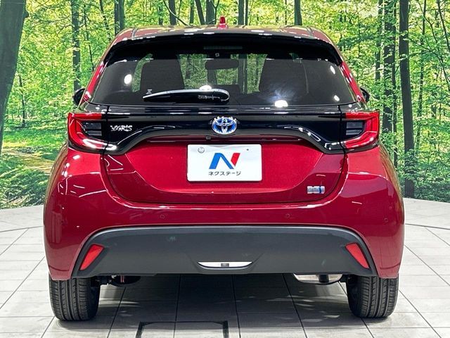 TOYOTA YARIS HYBRID 2021