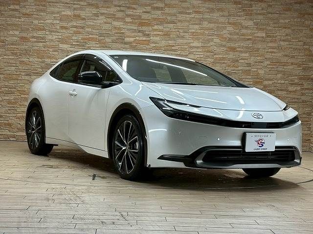 TOYOTA PRIUS 2023