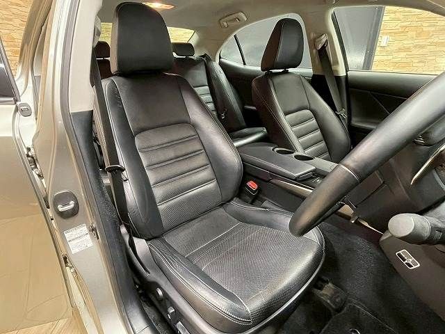 TOYOTA LEXUS IS300h 2013