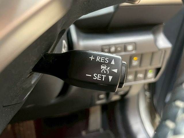 TOYOTA LEXUS IS300h 2013